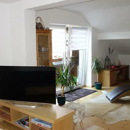 Ferienwohnung Haus Kaiserblick * 克费尔斯菲尔登